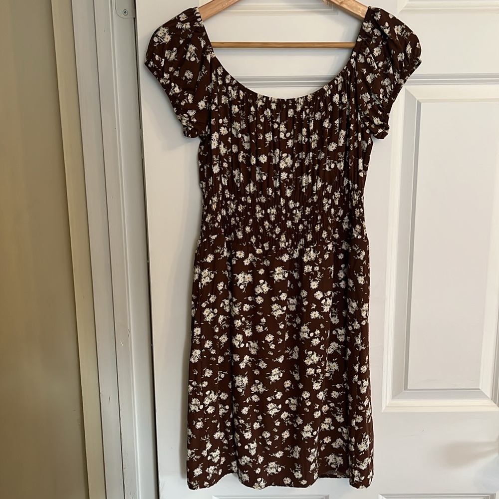 Brown Daisy Print Dress